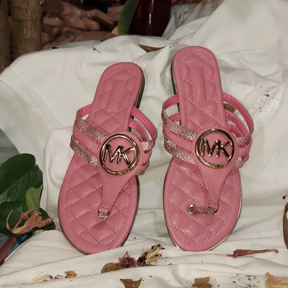 Michael Kors pink padded sandald NWOT - Picture 4 of 5